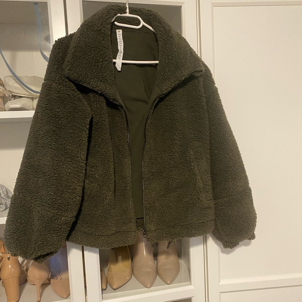 LULULEMON Teddy Jacket
